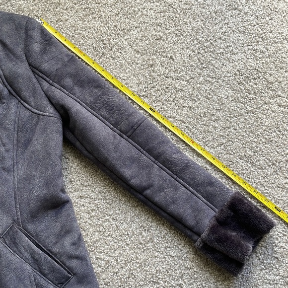 ✨Gray Winter Coat✨ - Picture 5 of 9